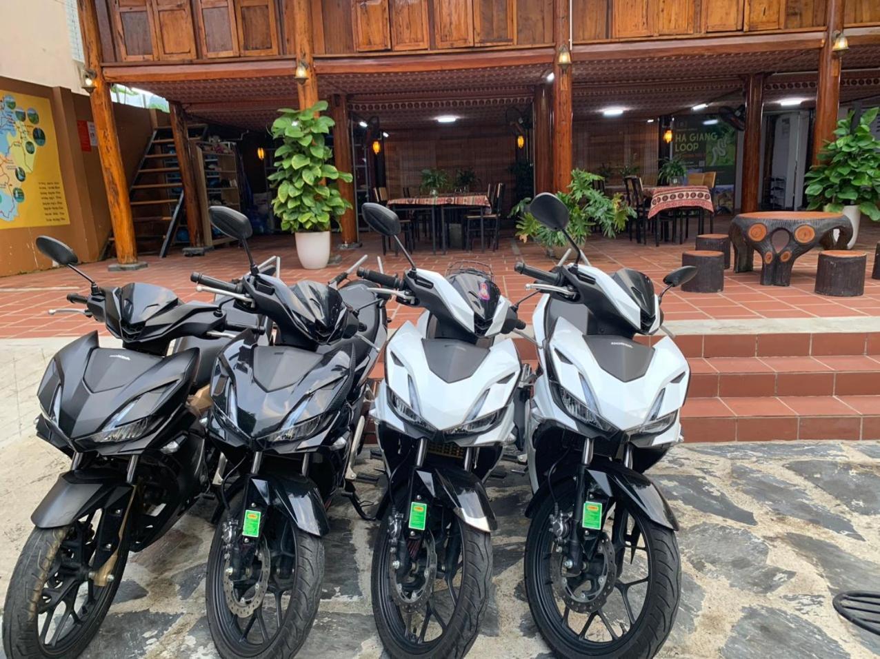 Odyssey Hostel, Tours & Motorbikes Rental Ha Giang Exteriér fotografie